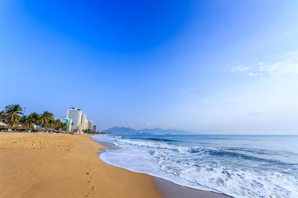 ***  Holiday Hotel Nha Trang Vietnam